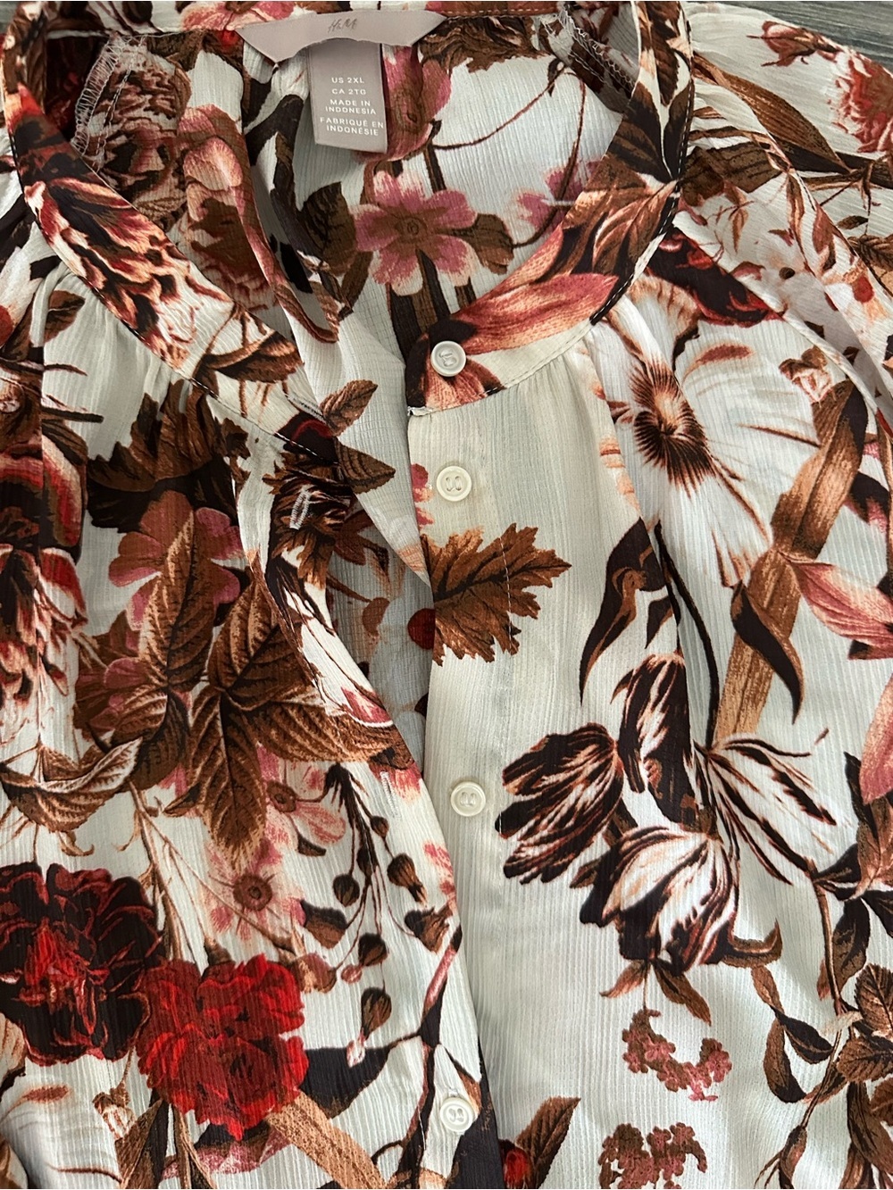H&M Cream Blouse with Red and Brown Floral Print - Picture 4 of 5